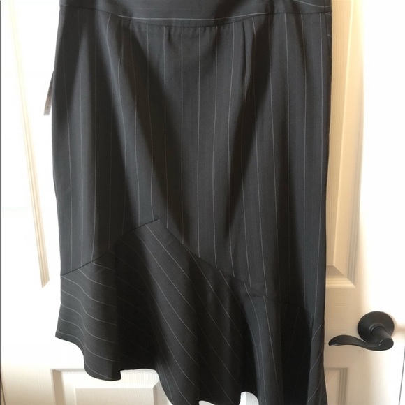 Bisou Bisou Asymmetrical Ruffle Skirt Size 12 NWT - Picture 5 of 9